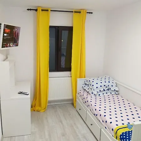 Adelisa's Holidays Апартаменти